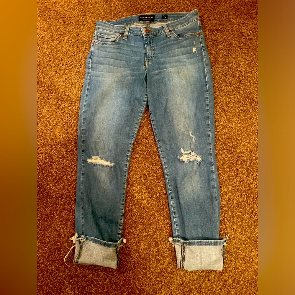 Lucky brand distressed Jean Capri type